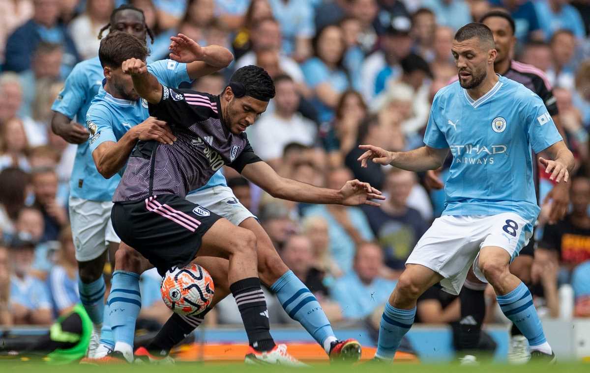 Man City sẽ đưa ra sân đội hình mạnh nhất để mang về 3 điểm